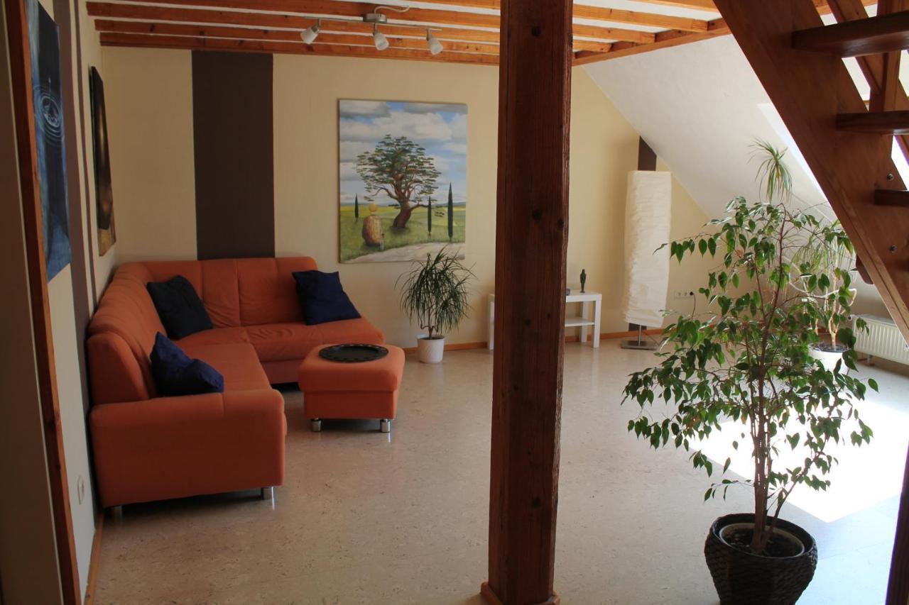 Ferienwohnung Im Galerie-Haus Urbar  Екстериор снимка