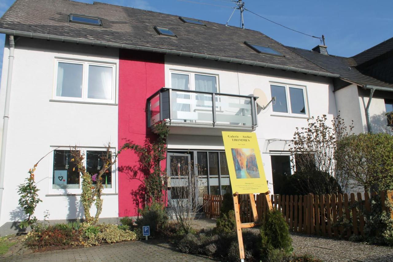 Ferienwohnung Im Galerie-Haus Urbar  Екстериор снимка